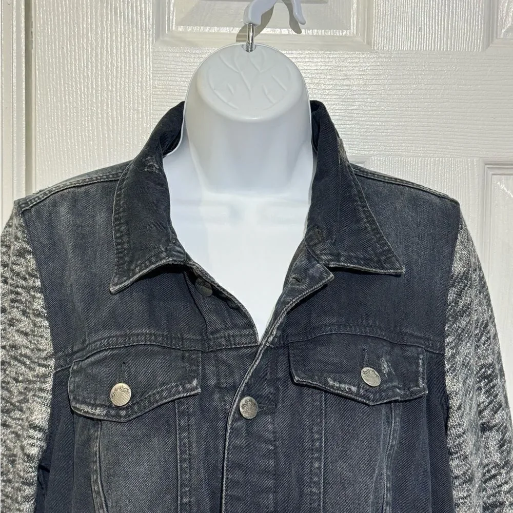 Free People Black Distressed Denim Jacket with‎ Knit Sleeves size M - Picture 2 of 10